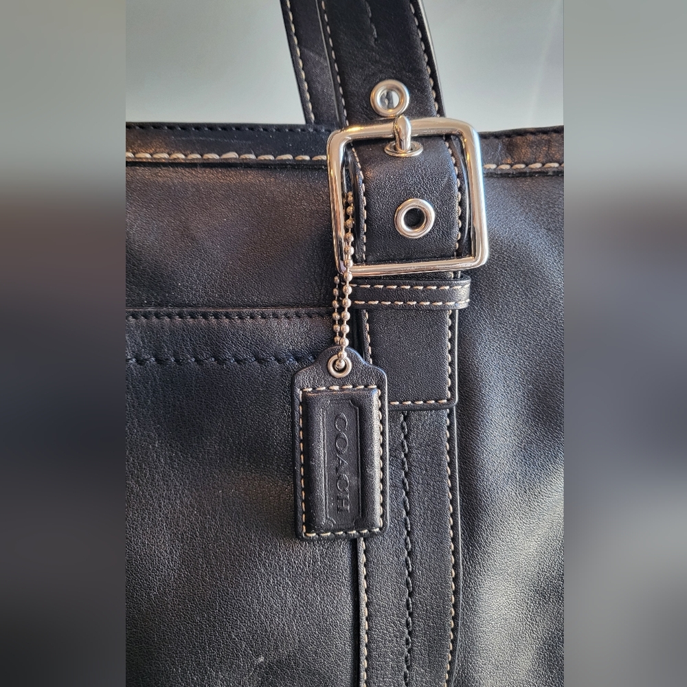 Vintage black leather Coach bag, excellent condition